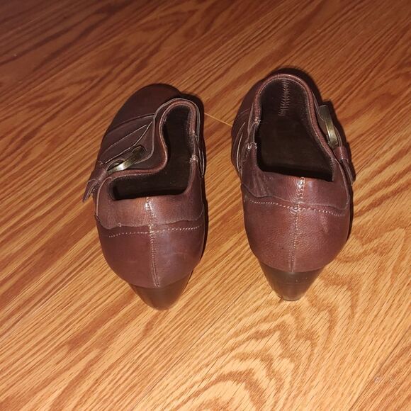 Bare Traps “Tasha" brown Ankle Booties Size 6.5 EUC worn once - Picture 4 of 6